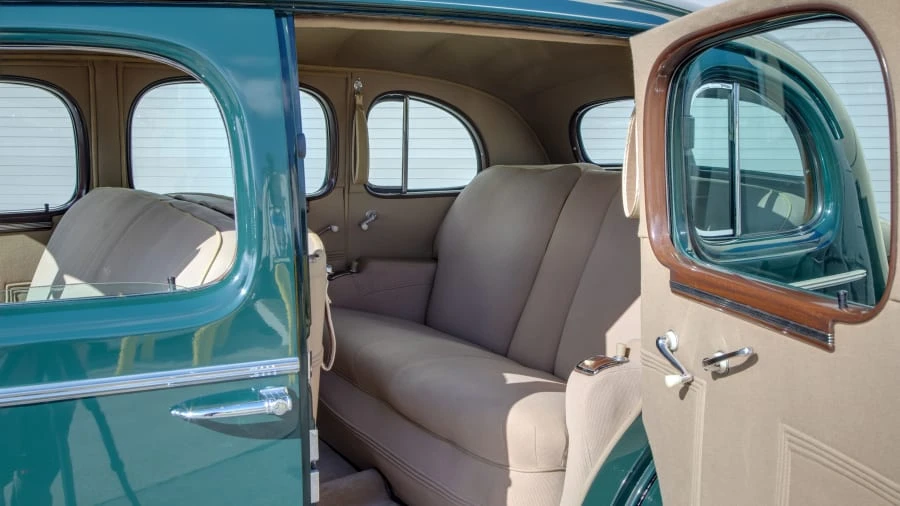 1937 Buick Roadmaster - Image 7 of 12