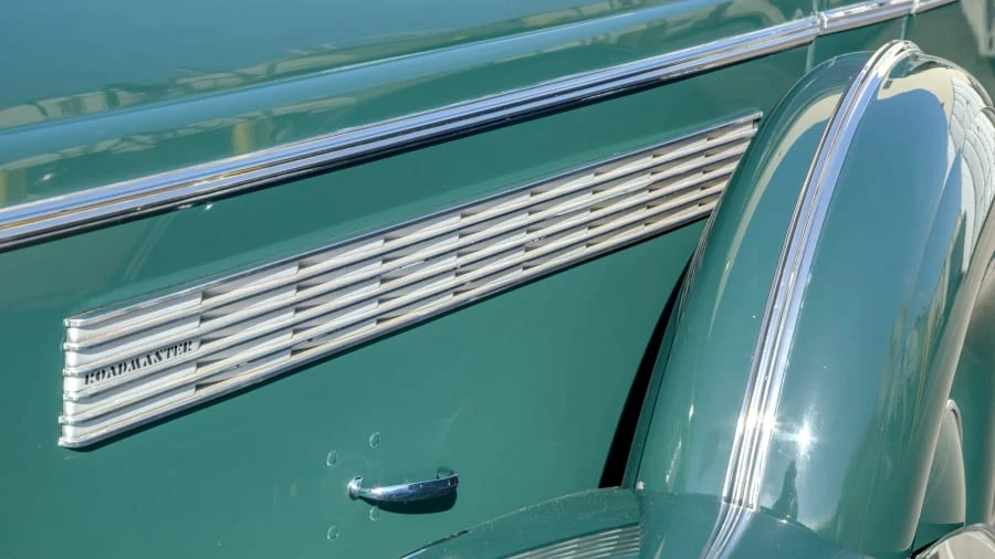 1937 Buick Roadmaster - Image 11 of 12