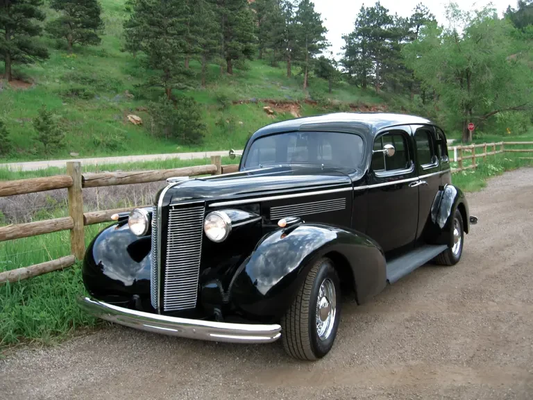 1937 Buick Roadmaster - Image 2 of 2