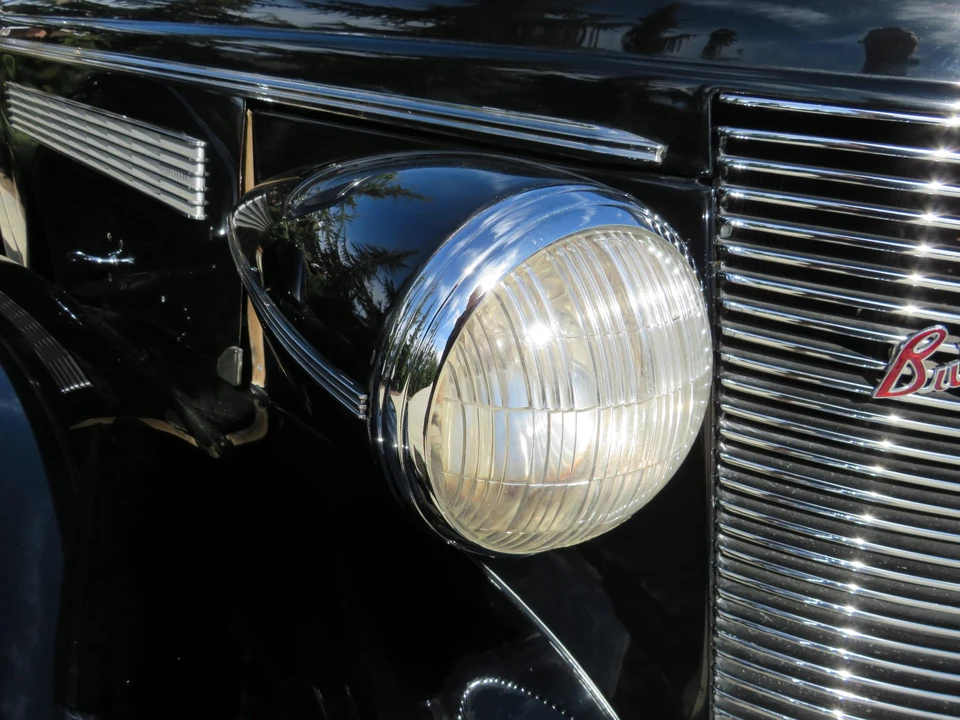 1937 Buick Roadmaster - Image 18 of 31