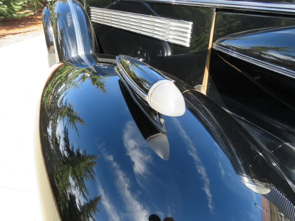 1937 Buick Roadmaster - Image 17 of 31