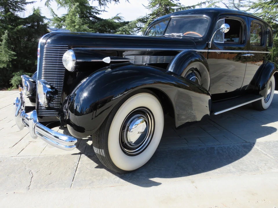 1937 Buick Roadmaster - Image 30 of 31