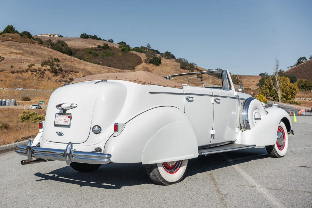 1937 Buick Roadmaster - Image 5 of 31
