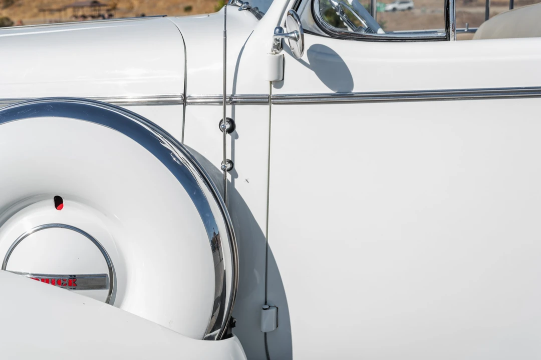 1937 Buick Roadmaster - Image 29 of 31