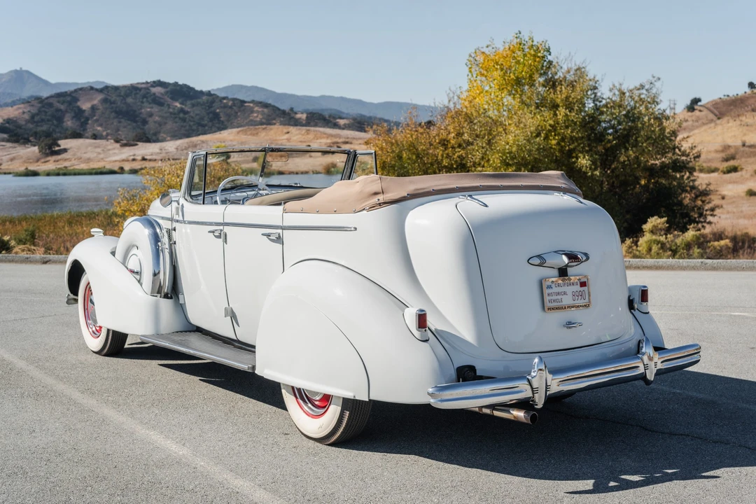 1937 Buick Roadmaster - Image 3 of 31