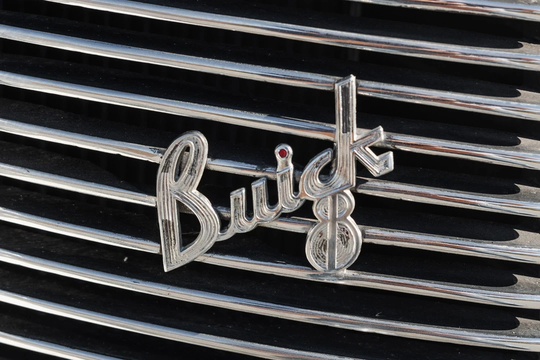1937 Buick Roadmaster - Image 13 of 31