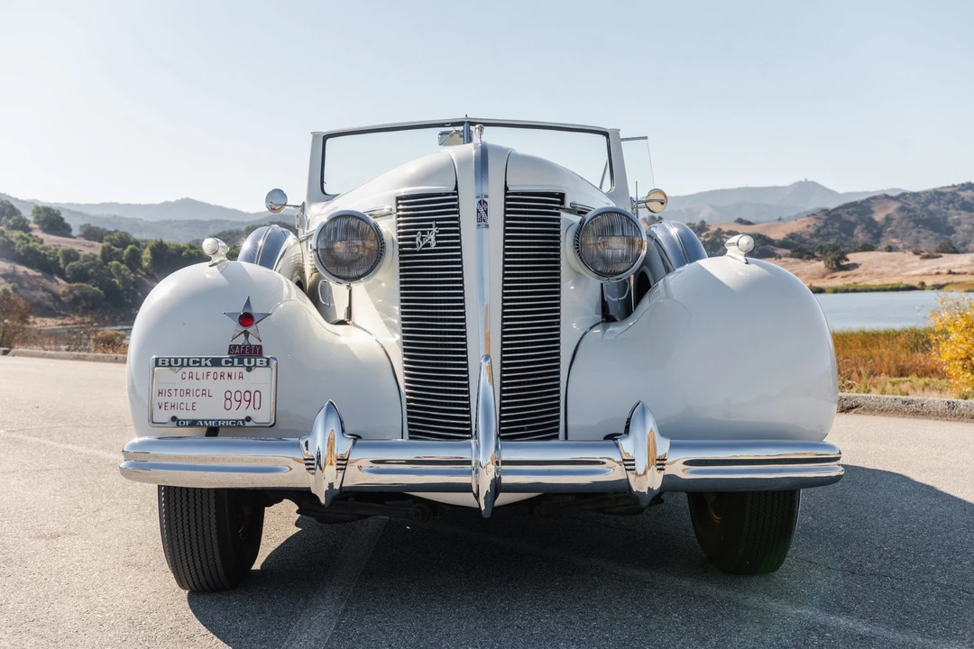1937 Buick Roadmaster - Image 7 of 31