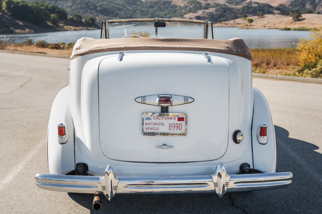 1937 Buick Roadmaster - Image 4 of 31