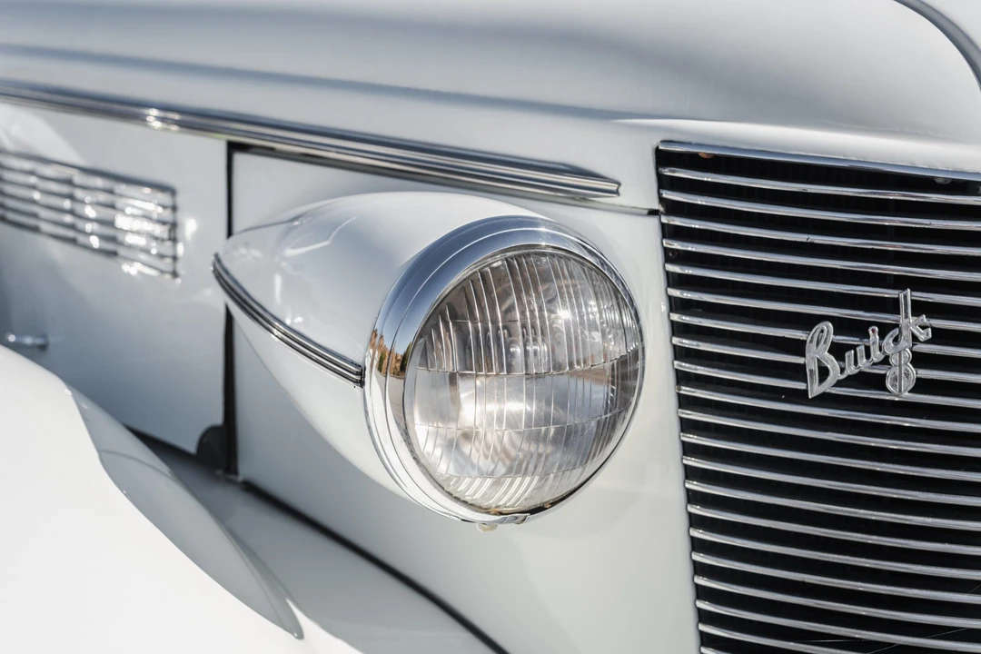 1937 Buick Roadmaster - Image 9 of 31