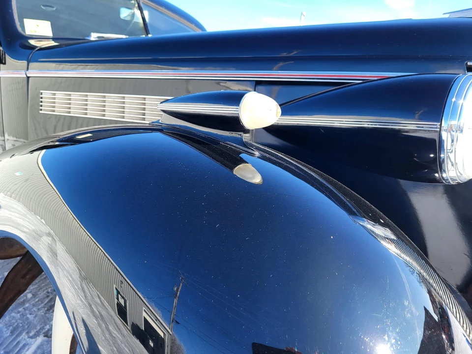 1937 Buick Roadmaster - Image 15 of 31