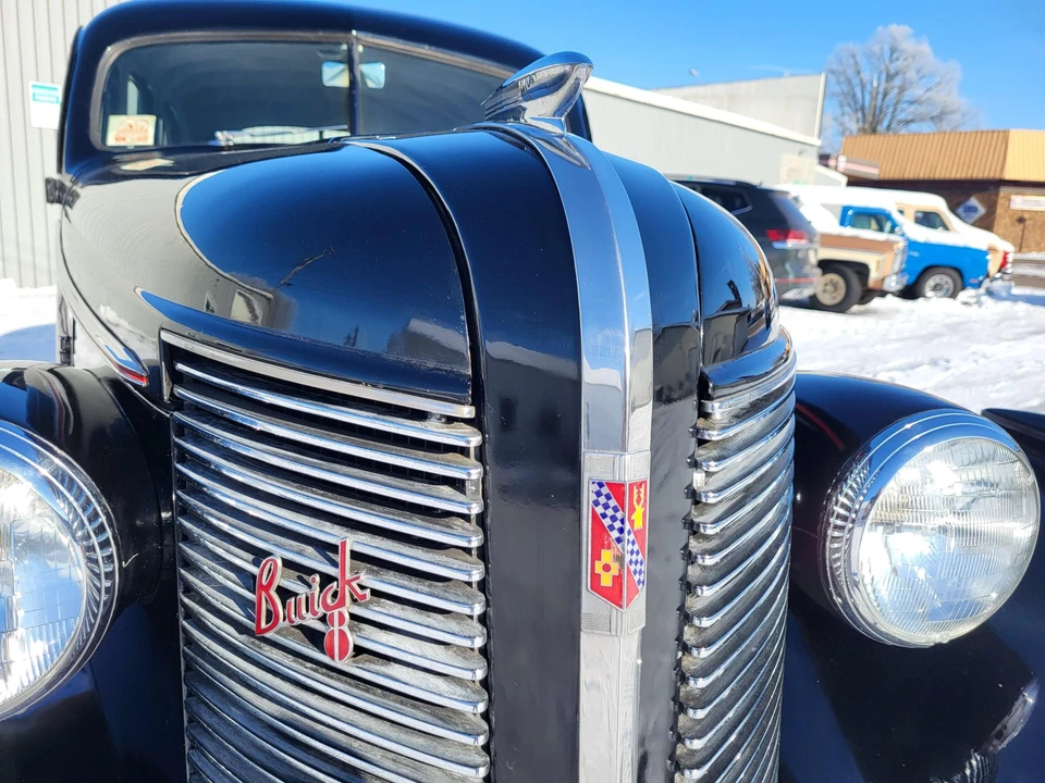 1937 Buick Roadmaster - Image 18 of 31