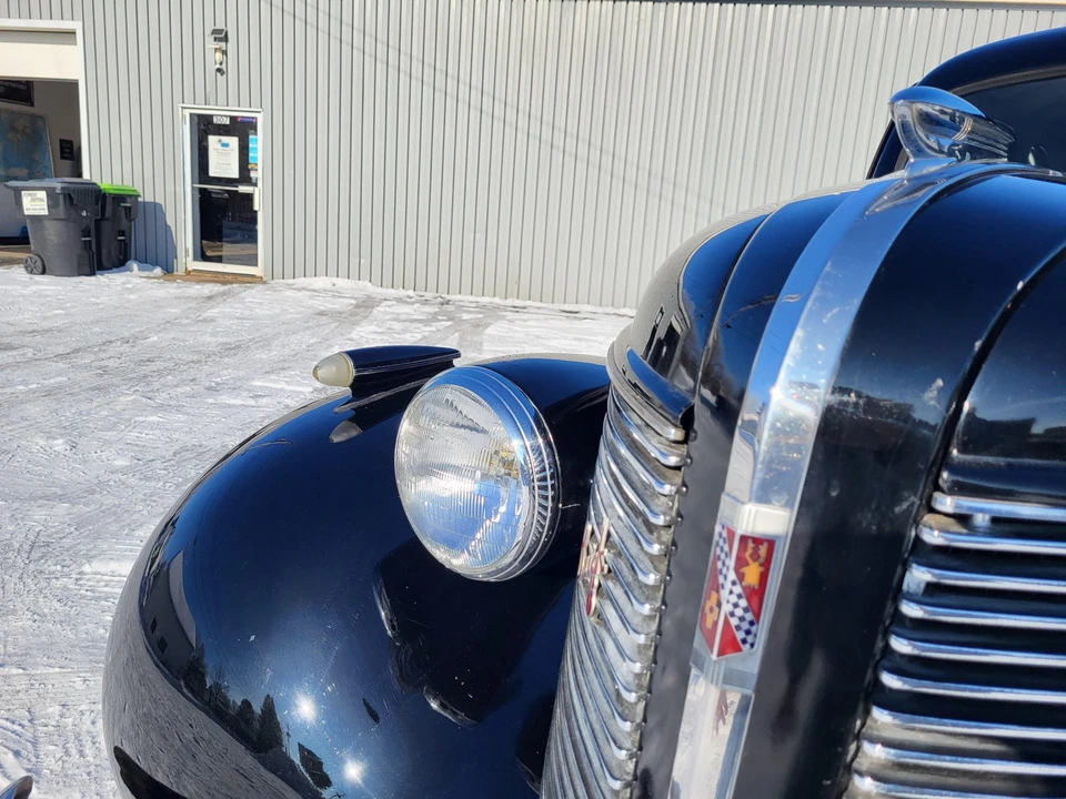 1937 Buick Roadmaster - Image 23 of 31