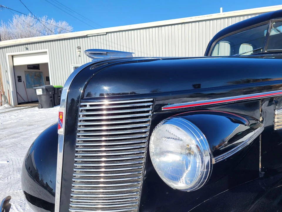 1937 Buick Roadmaster - Image 24 of 31