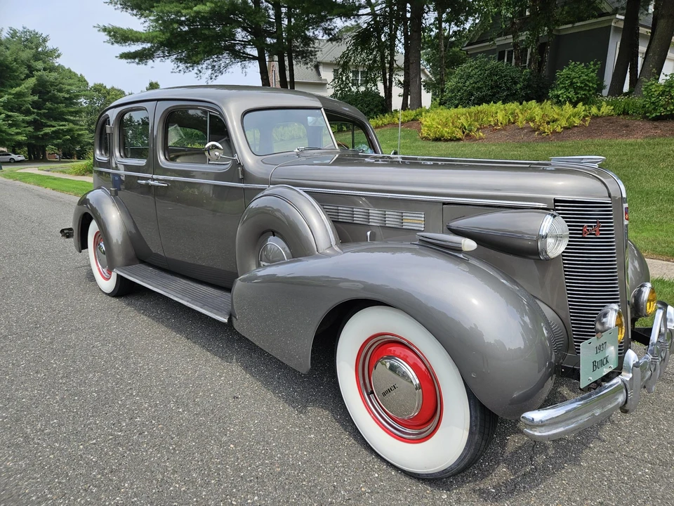 1937 Buick Roadmaster - Image 18 of 31