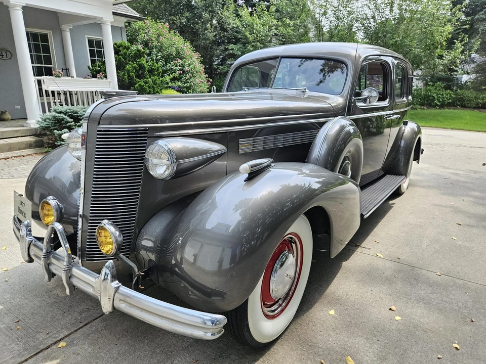 1937 Buick Roadmaster - Image 30 of 31