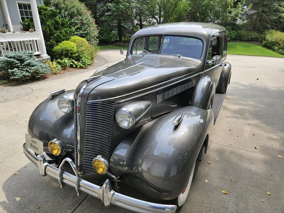 1937 Buick Roadmaster - Image 27 of 31