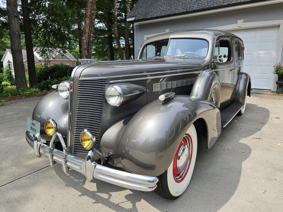 1937 Buick Roadmaster - Image 28 of 31