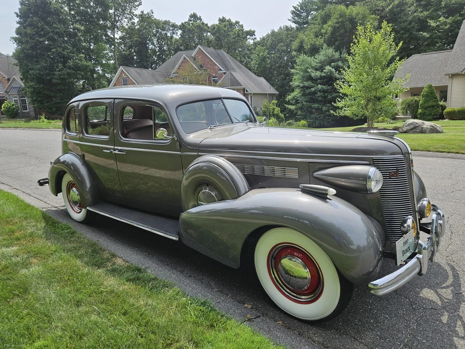 1937 Buick Roadmaster - Image 19 of 31