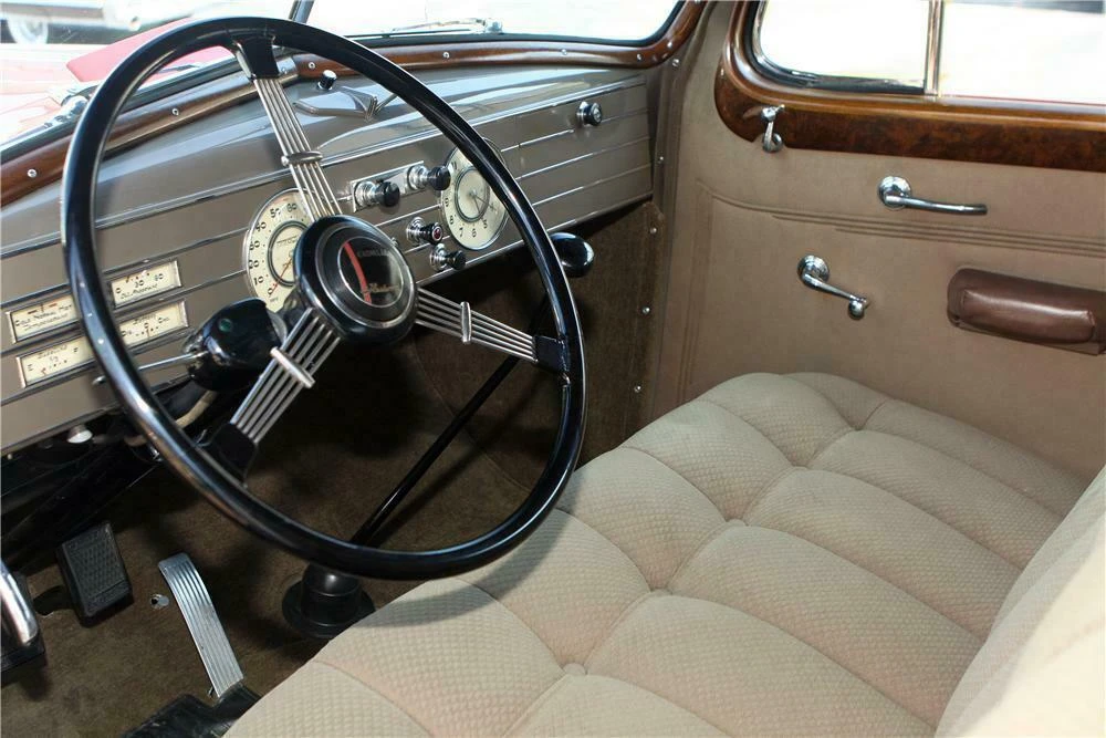 1937 Cadillac V-12 - Image 3 of 5