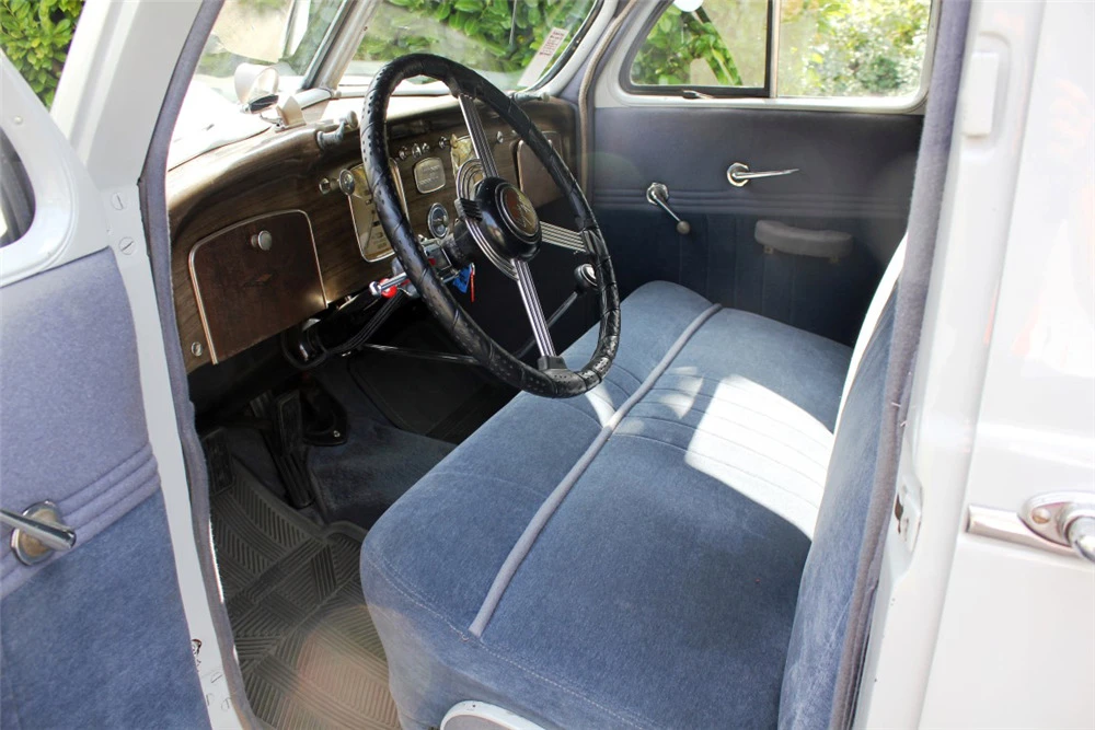 1937 Chrysler Airflow - Image 4 of 5
