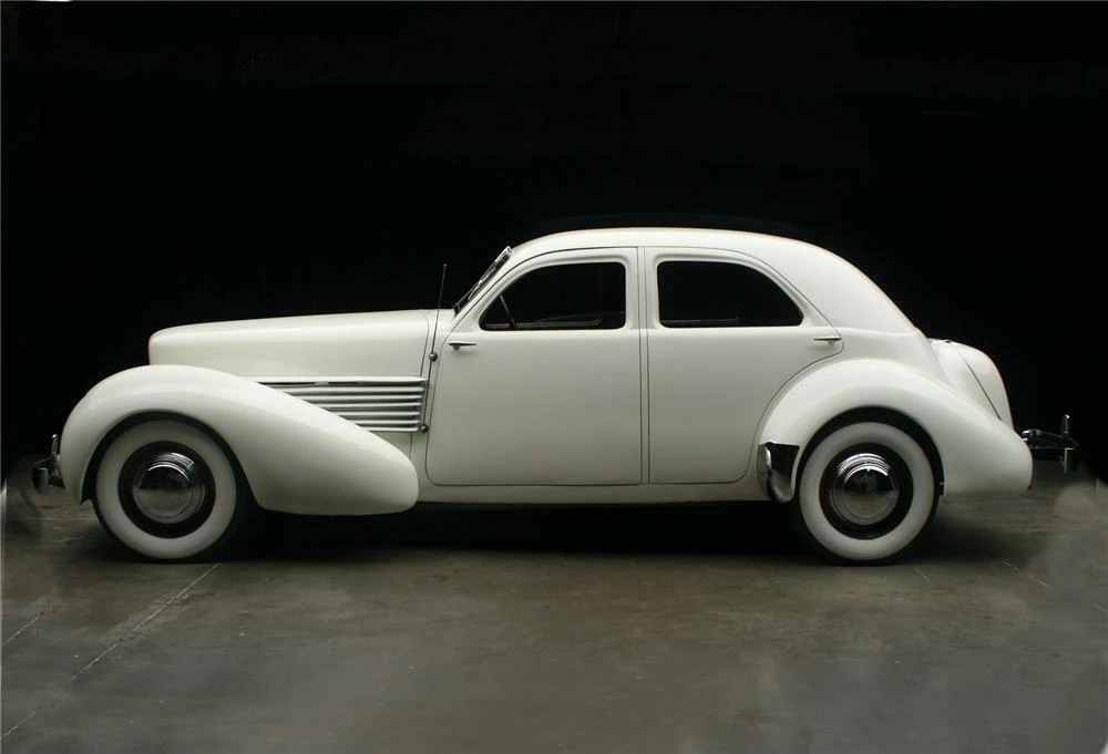 1937 Cord 810 & 812 - Image 4 of 4