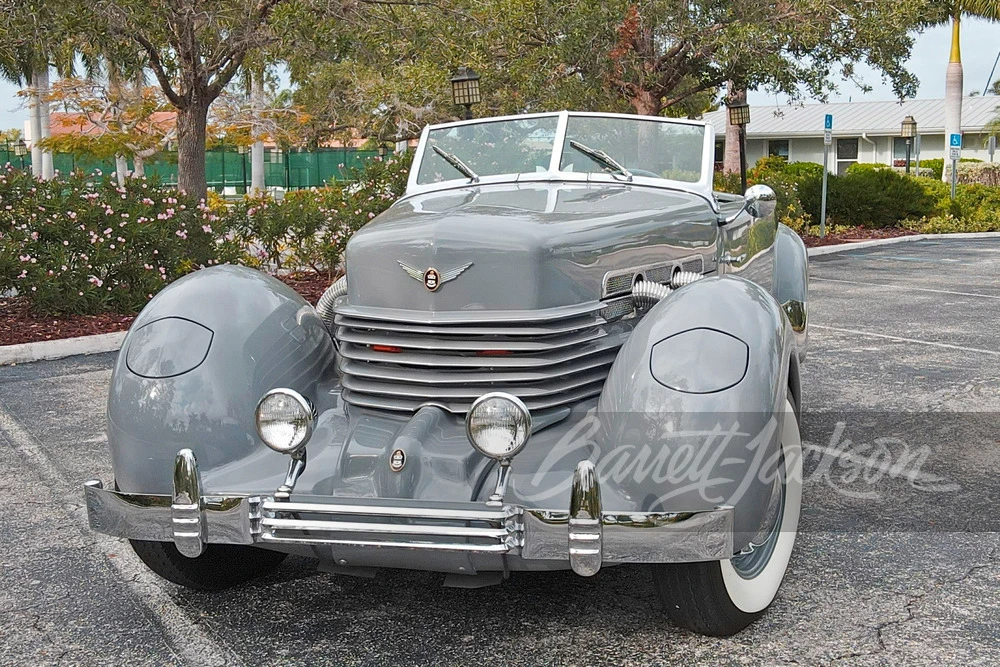 1937 Cord 810 & 812 - Image 12 of 15