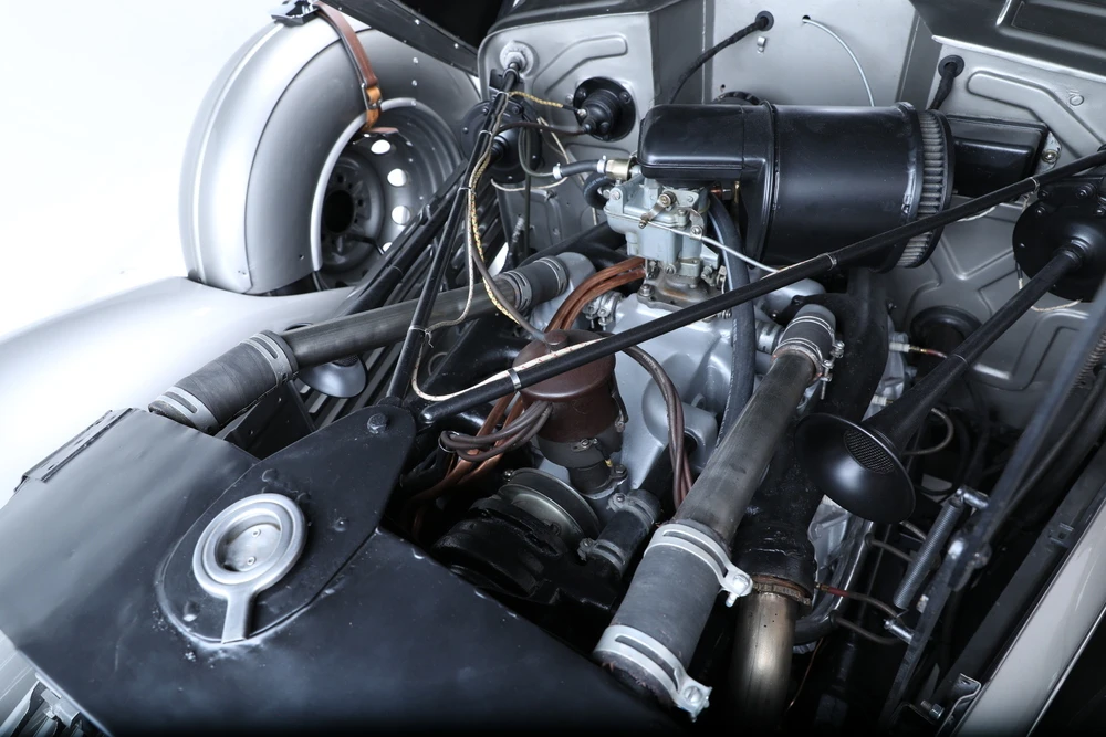 1937 Cord 810 & 812 - Image 3 of 10