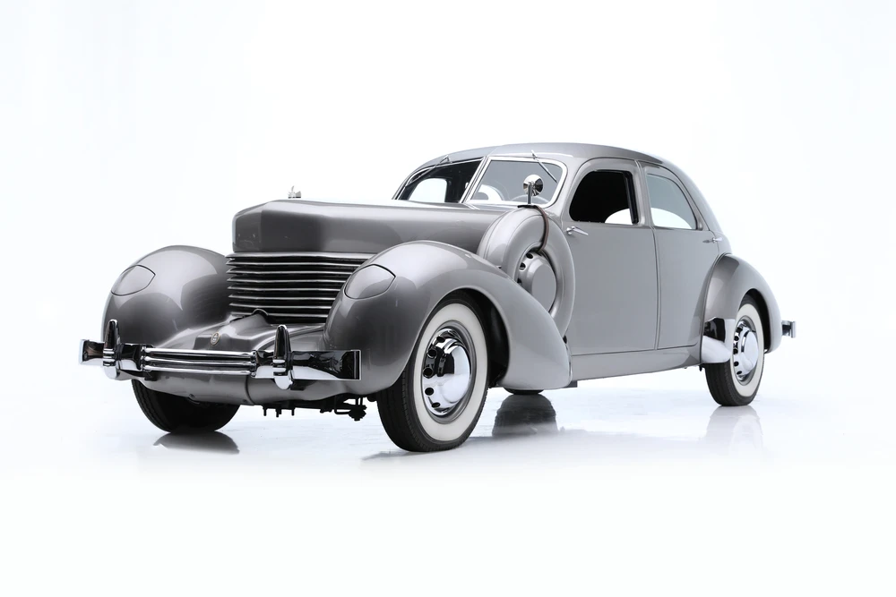 1937 Cord 810 & 812 - Image 2 of 10