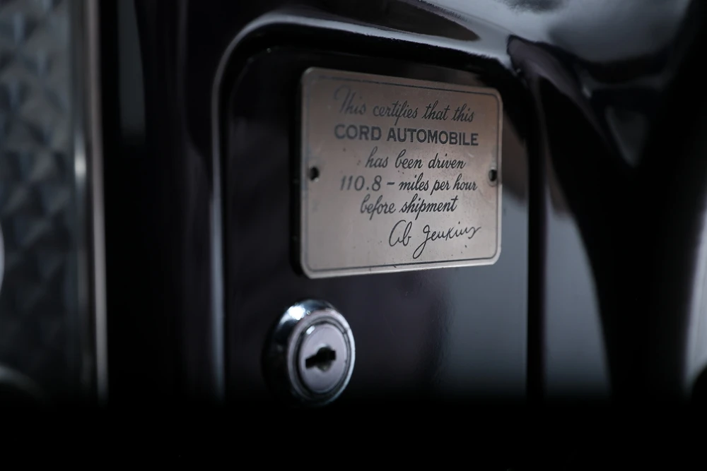 1937 Cord 810 & 812 - Image 5 of 10