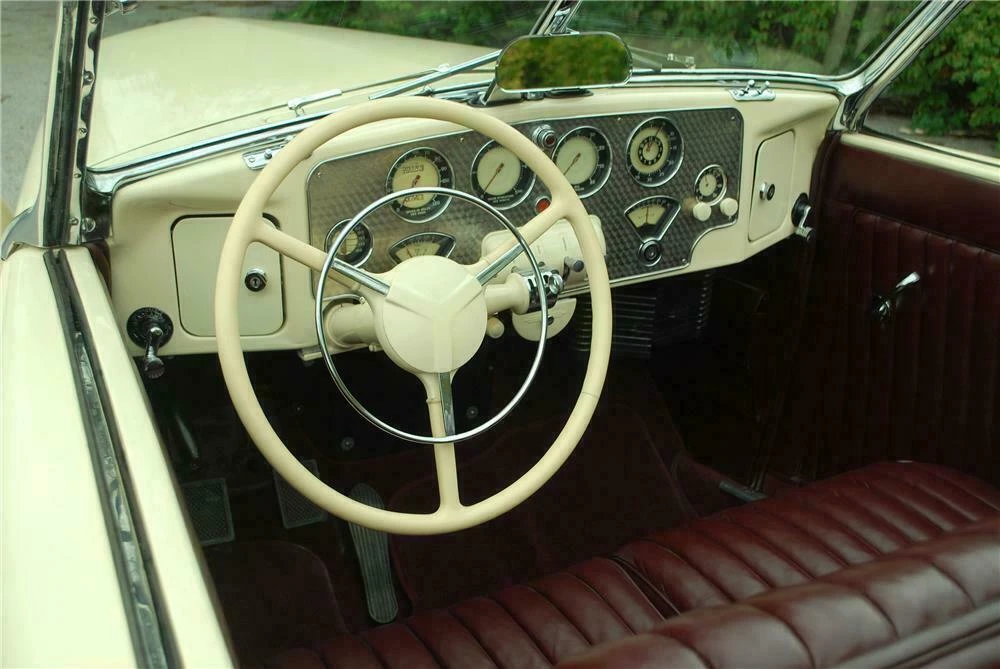 1937 Cord 810 & 812 - Image 4 of 4