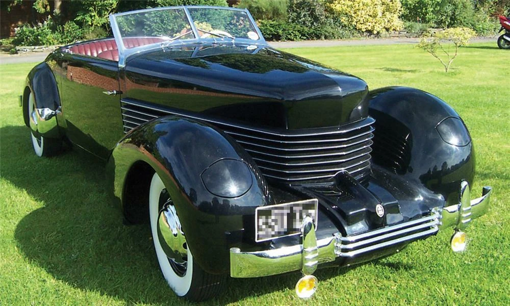1937 Cord 810 & 812 - Image 2 of 8