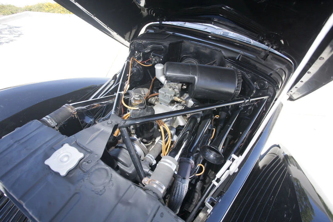 1937 Cord 810 & 812 - Image 9 of 31