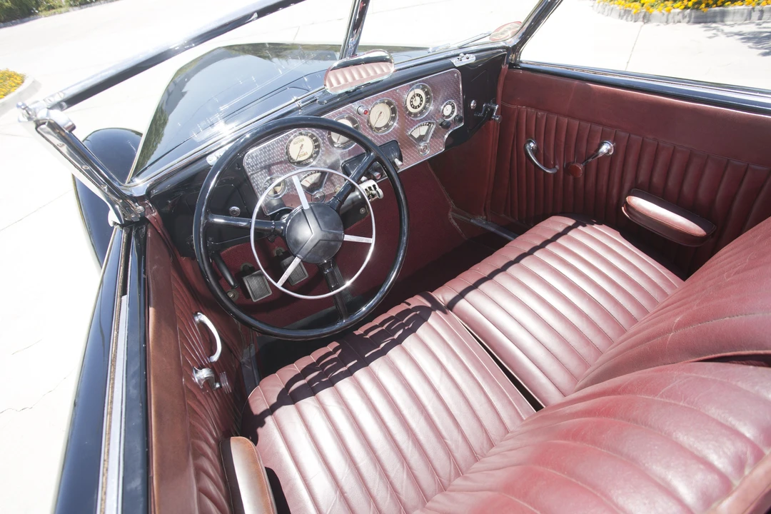 1937 Cord 810 & 812 - Image 17 of 31