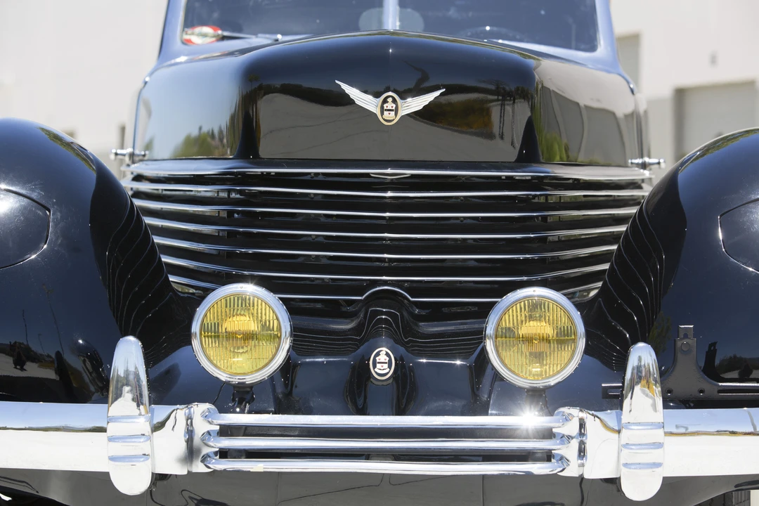 1937 Cord 810 & 812 - Image 30 of 31