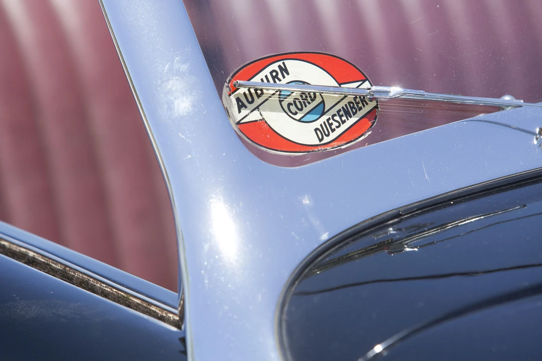 1937 Cord 810 & 812 - Image 23 of 31