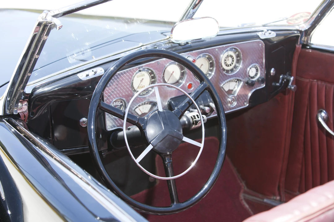 1937 Cord 810 & 812 - Image 20 of 31