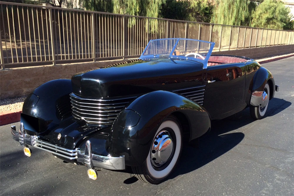 1937 Cord 810 & 812 - Image 2 of 5