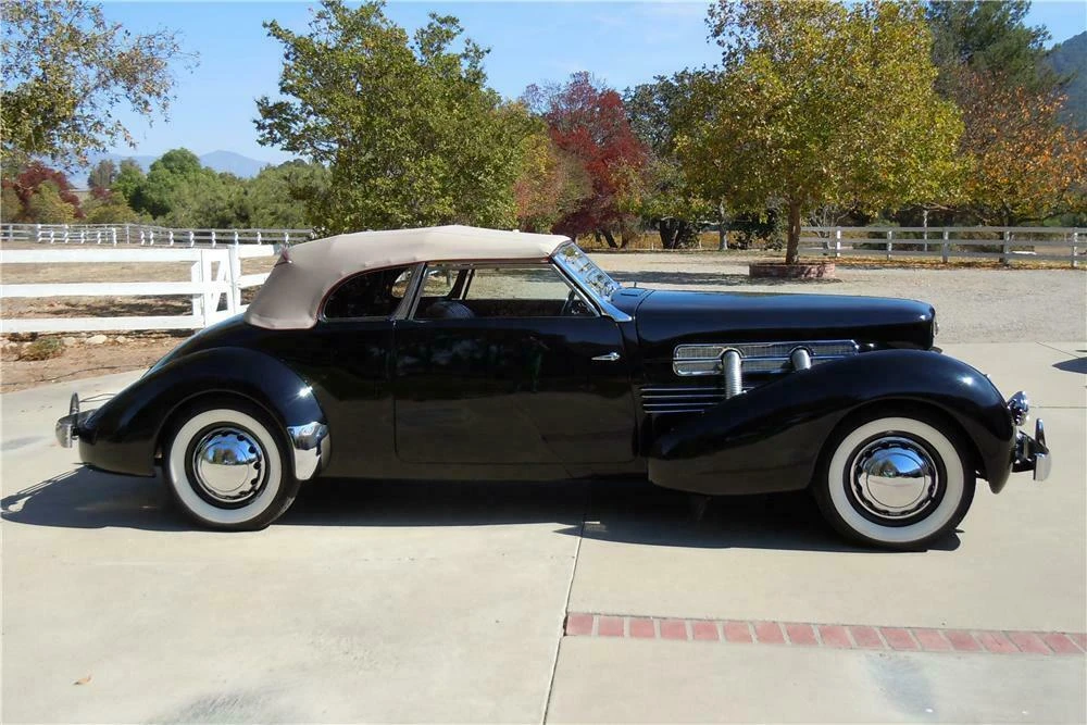 1937 Cord 810 & 812 - Image 4 of 5