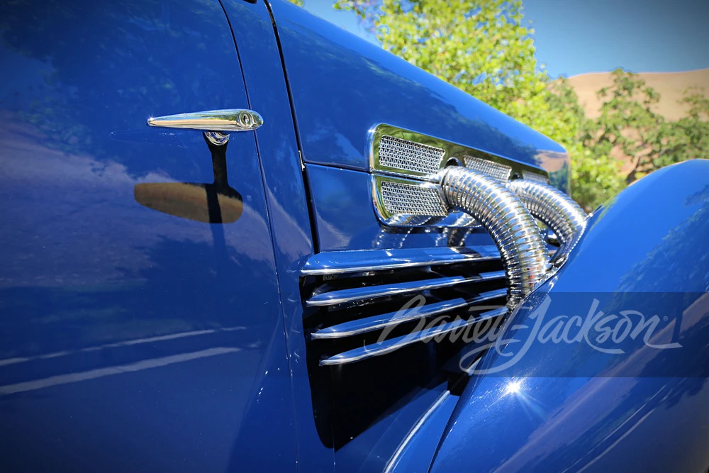 1937 Cord 810 & 812 - Image 18 of 21