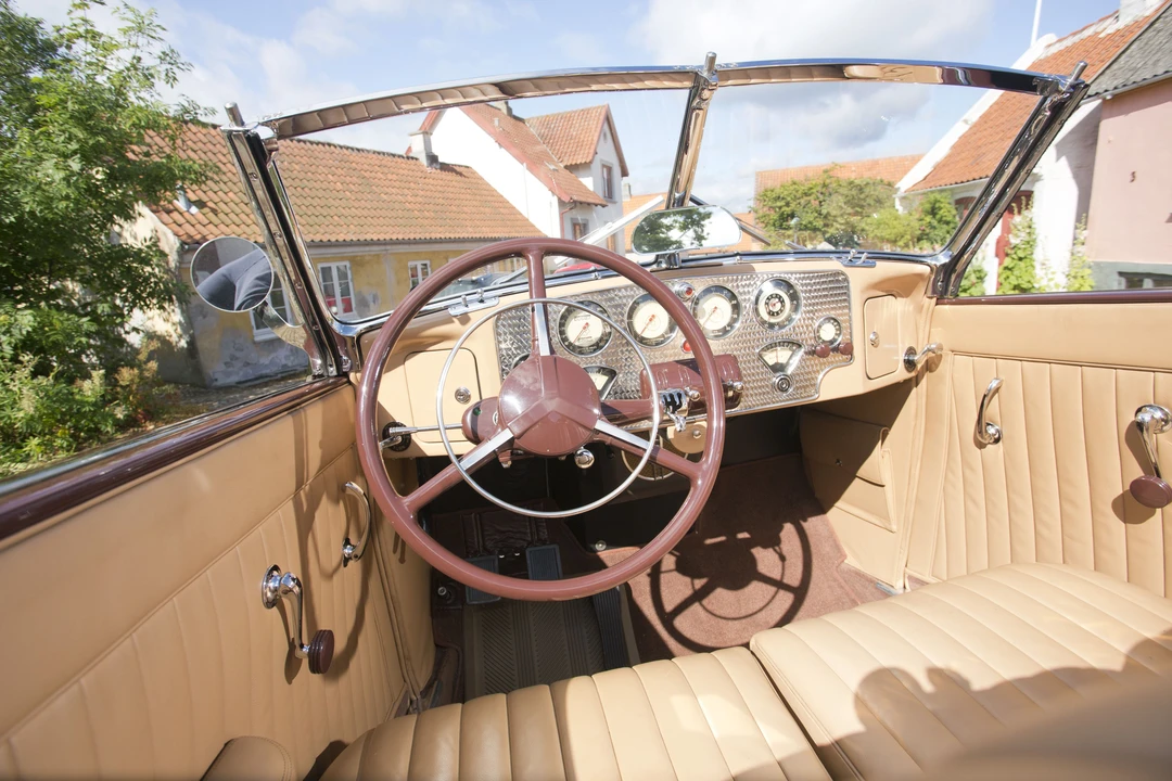 1937 Cord 810 & 812 - Image 19 of 22