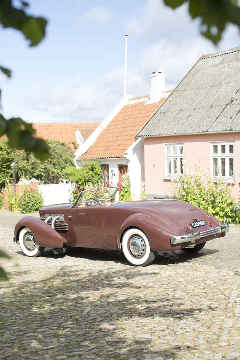 1937 Cord 810 & 812 - Image 8 of 22