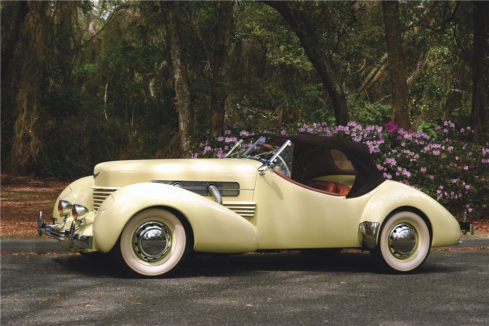 1937 Cord 810 & 812 - Image 5 of 6