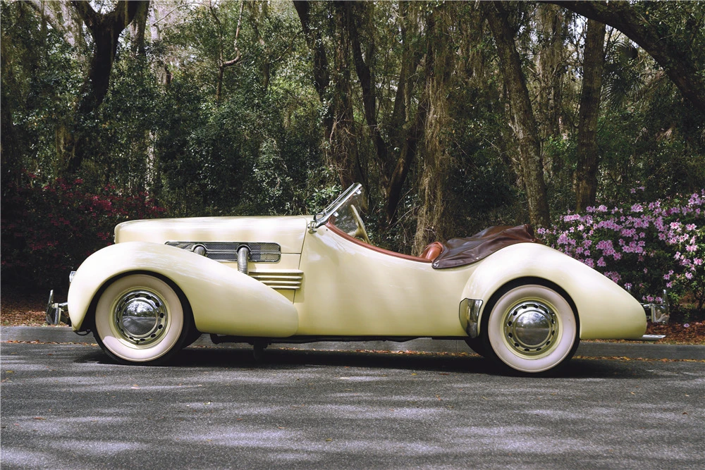 1937 Cord 810 & 812 - Image 6 of 6