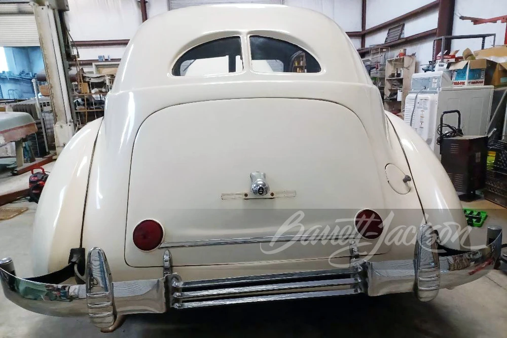 1937 Cord 810 & 812 - Image 6 of 9