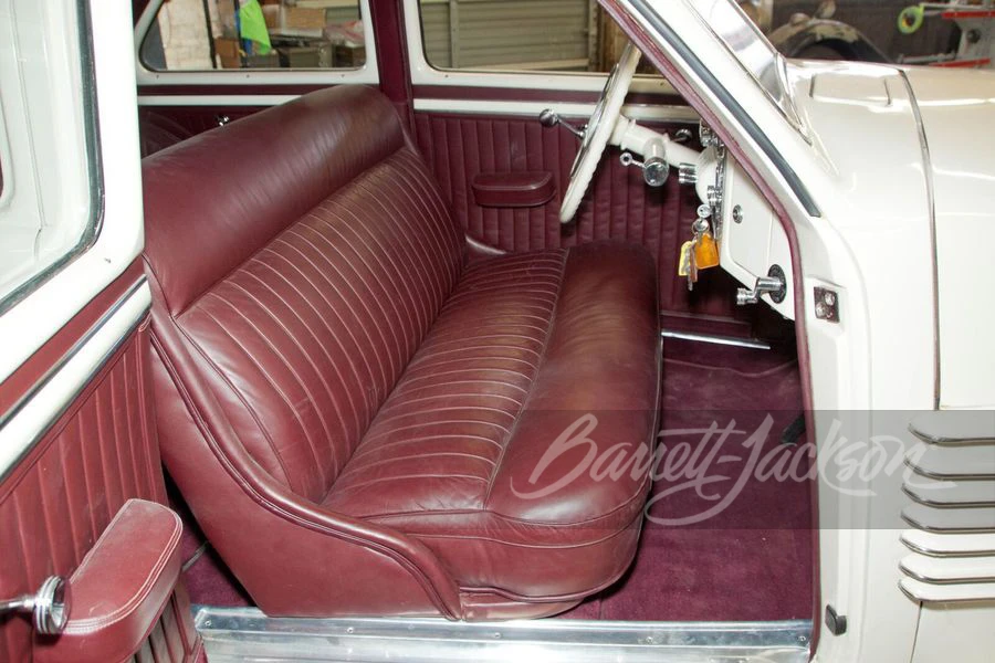 1937 Cord 810 & 812 - Image 3 of 24