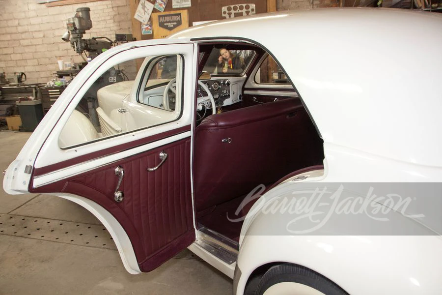 1937 Cord 810 & 812 - Image 4 of 24