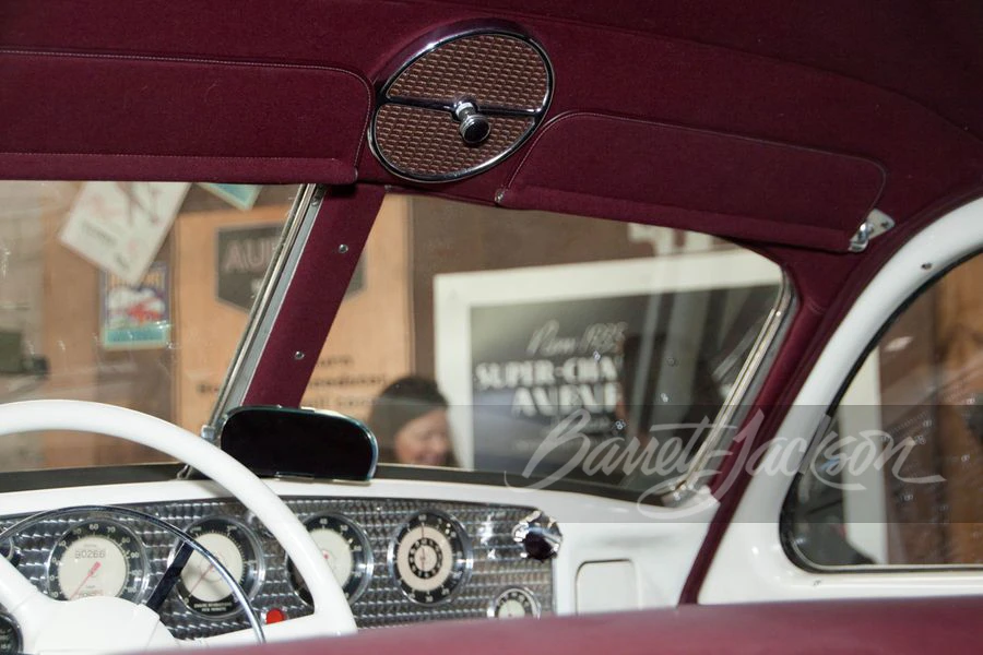 1937 Cord 810 & 812 - Image 9 of 24