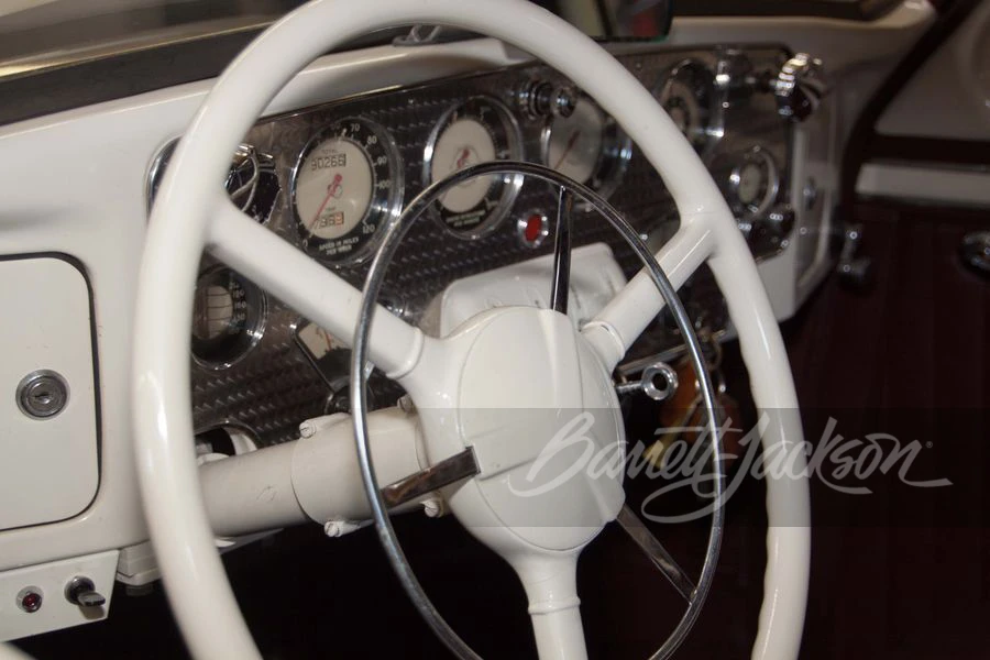 1937 Cord 810 & 812 - Image 15 of 24