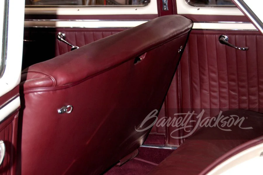 1937 Cord 810 & 812 - Image 22 of 24
