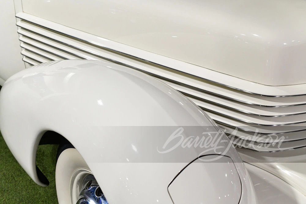 1937 Cord 810 & 812 - Image 10 of 16